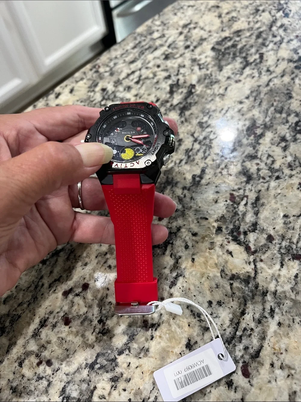 Ativa Red and Black Men’s Sport Watch with Yellow Dial Accent / beautiful watch